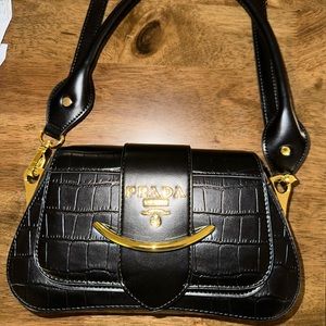 Prada bag :)